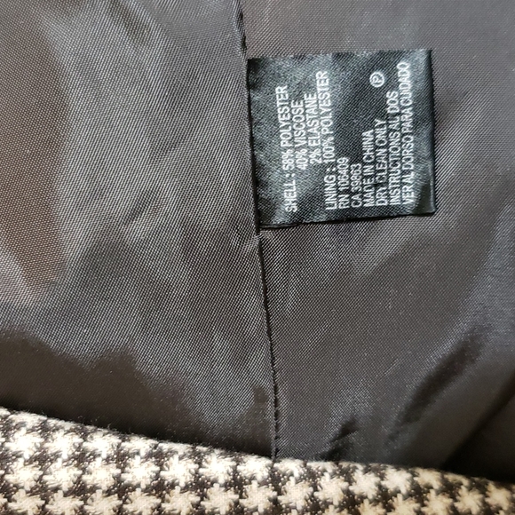 Tahari Arthur S. Levine Jacket - Picture 9 of 11